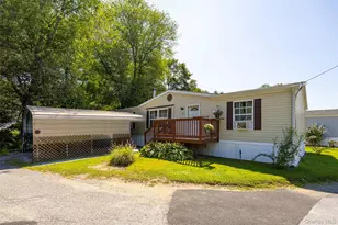 42 Feller Ct, Lagrangeville, NY 12603 - Photo 2