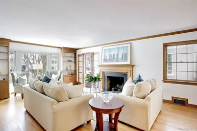 448 Abbey Road N, Manhasset, NY 11030 - Photo 4