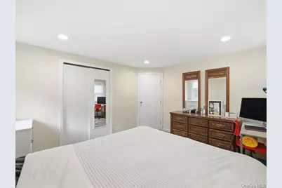 22 Midland Avenue, Port Jefferson, NY 11777 - Photo 36