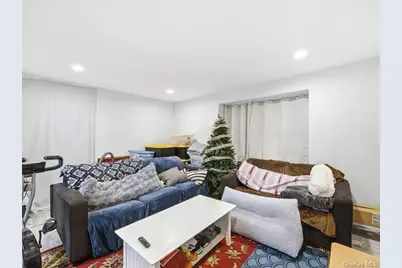 22 Midland Avenue, Port Jefferson, NY 11777 - Photo 32