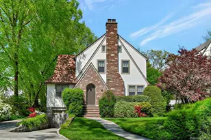 7 Poplar Rd, Larchmont, NY 10538 - Photo 2