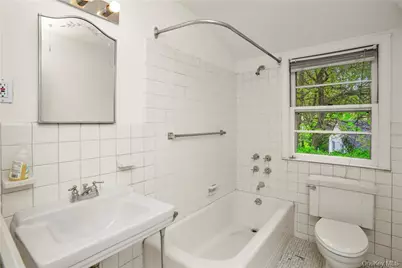 6 Wildway, Bronxville, NY 10708 - Photo 16