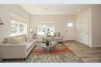 111 Ashley Court Avenue, North Babylon, NY 11703 - Photo 2