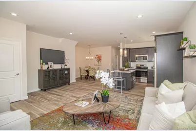 111 Ashley Court Avenue, North Babylon, NY 11703 - Photo 24