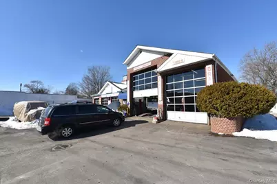 815 Old Country Road, Westbury, NY 11590 - Photo 4