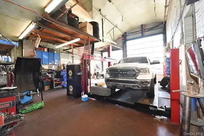 815 Old Country Road, Westbury, NY 11590 - Photo 10