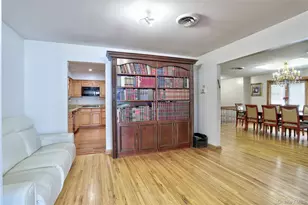 18 Wilsher Dr, Monsey, NY 10952 - Photo 8