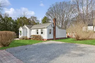 3 Lincoln St, Westhampton, NY 11977 - Photo 2