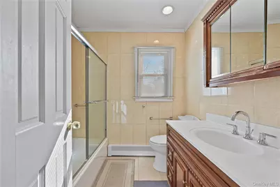 66 Darling Avenue, Smithtown, NY 11787 - Photo 16