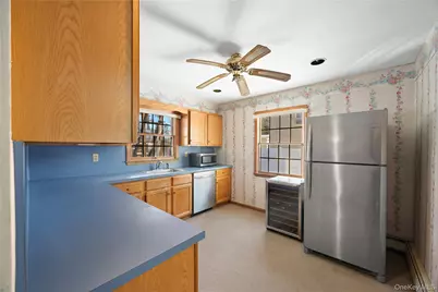 66 Darling Avenue, Smithtown, NY 11787 - Photo 10