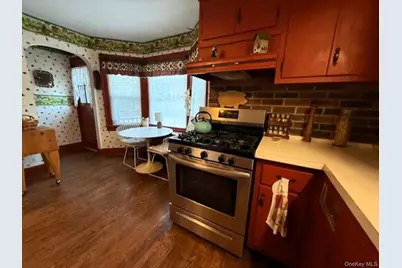 10 Phillips Street, Red Hook, NY 12571 - Photo 8