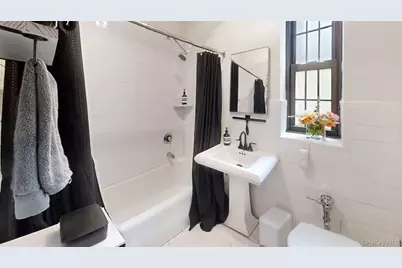 105 Garth Road #4k, Scarsdale, NY 10583 - Photo 1