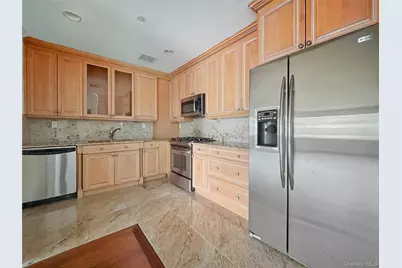 171 Great Neck Road #3H, Great Neck, NY 11021 - Photo 4