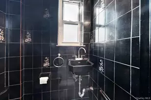 2019 Colden Ave, Bronx, NY 10462 - Photo 18