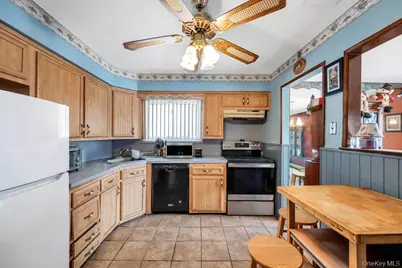 219 Bellerose Avenue, East Northport, NY 11731 - Photo 16