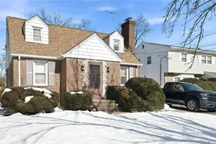 197 Foxhurst Rd, Oceanside, NY 11572 - Photo 4