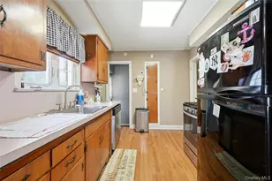 197 Foxhurst Rd, Oceanside, NY 11572 - Photo 14