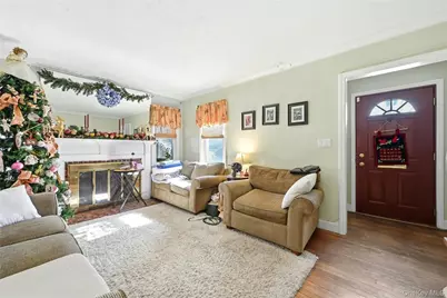 197 Foxhurst Road, Oceanside, NY 11572 - Photo 6