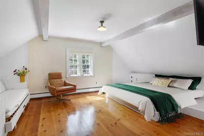 95 E Broadway, Roslyn, NY 11576 - Photo 20