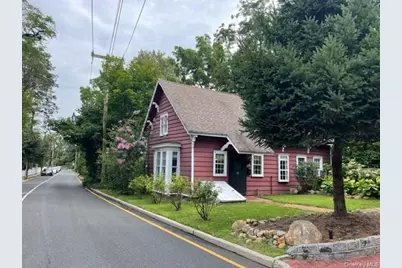 95 E Broadway, Roslyn, NY 11576 - Photo 32