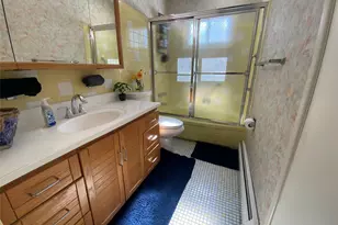 [Address not provided], Hauppauge, NY 11788 - Photo 10