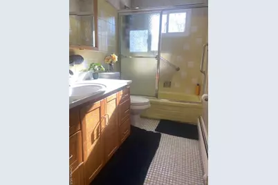 [Address not provided], Hauppauge, NY 11788 - Photo 12