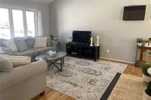 [Address not provided], Hauppauge, NY 11788 - Photo 4