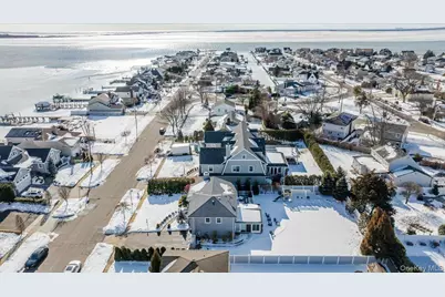 285 E Shore Drive, Massapequa, NY 11758 - Photo 26
