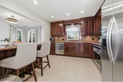 285 E Shore Drive, Massapequa, NY 11758 - Photo 8