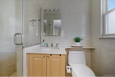 285 E Shore Drive, Massapequa, NY 11758 - Photo 14