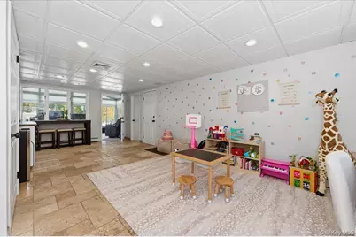 285 E Shore Drive, Massapequa, NY 11758 - Photo 10