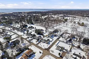 38 Bradish Ln, Bay Shore, NY 11706 - Photo 36