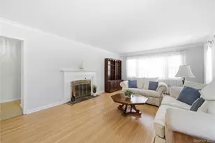 38 Bradish Ln, Bay Shore, NY 11706 - Photo 4