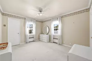 38 Bradish Ln, Bay Shore, NY 11706 - Photo 24