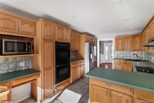 148 Exeter Rd, Massapequa, NY 11758 - Photo 14