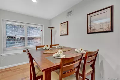 11 Primrose Lane, North Babylon, NY 11703 - Photo 12