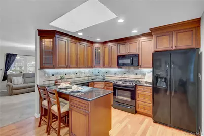 11 Primrose Lane, North Babylon, NY 11703 - Photo 14