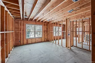 31 Valentine Rd, Shoreham, NY 11786 - Photo 14