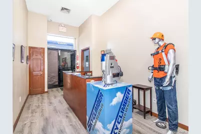 205-02 Jamaica Avenue, Hollis, NY 11423 - Photo 4