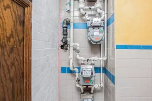 21-62 24th St, Astoria, NY 11105 - Photo 34