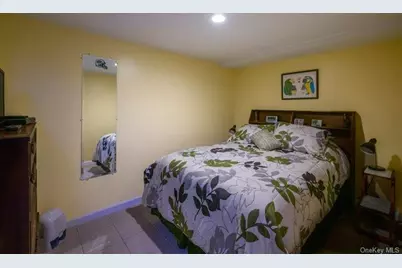 8 Shelley Court, Middle Island, NY 11953 - Photo 18