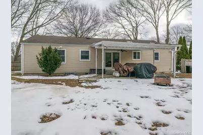 8 Shelley Court, Middle Island, NY 11953 - Photo 22