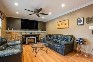 8 Shelley Ct, Middle Island, NY 11953 - Photo 6