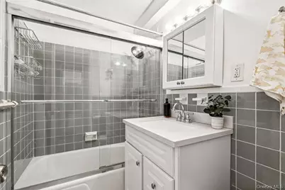 2835 Webb Avenue #6C, Bronx, NY 10468 - Photo 30