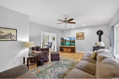 4 Theresa Court, Lagrangeville, NY 12540 - Photo 10