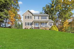 4 Theresa Ct, Lagrangeville, NY 12540 - Photo 2