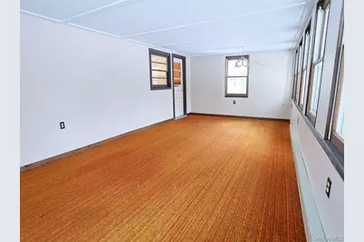 8 Wood Terrace, Newburgh, NY 12550 - Photo 28