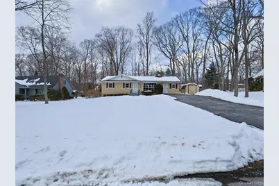 8 Wood Terrace, Newburgh, NY 12550 - Photo 2
