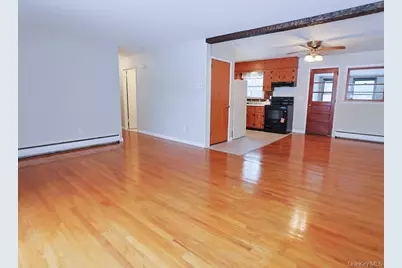 8 Wood Terrace, Newburgh, NY 12550 - Photo 4