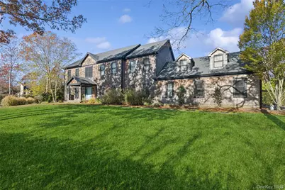 9 Debras Way, Wainscott, NY 11975 - Photo 2